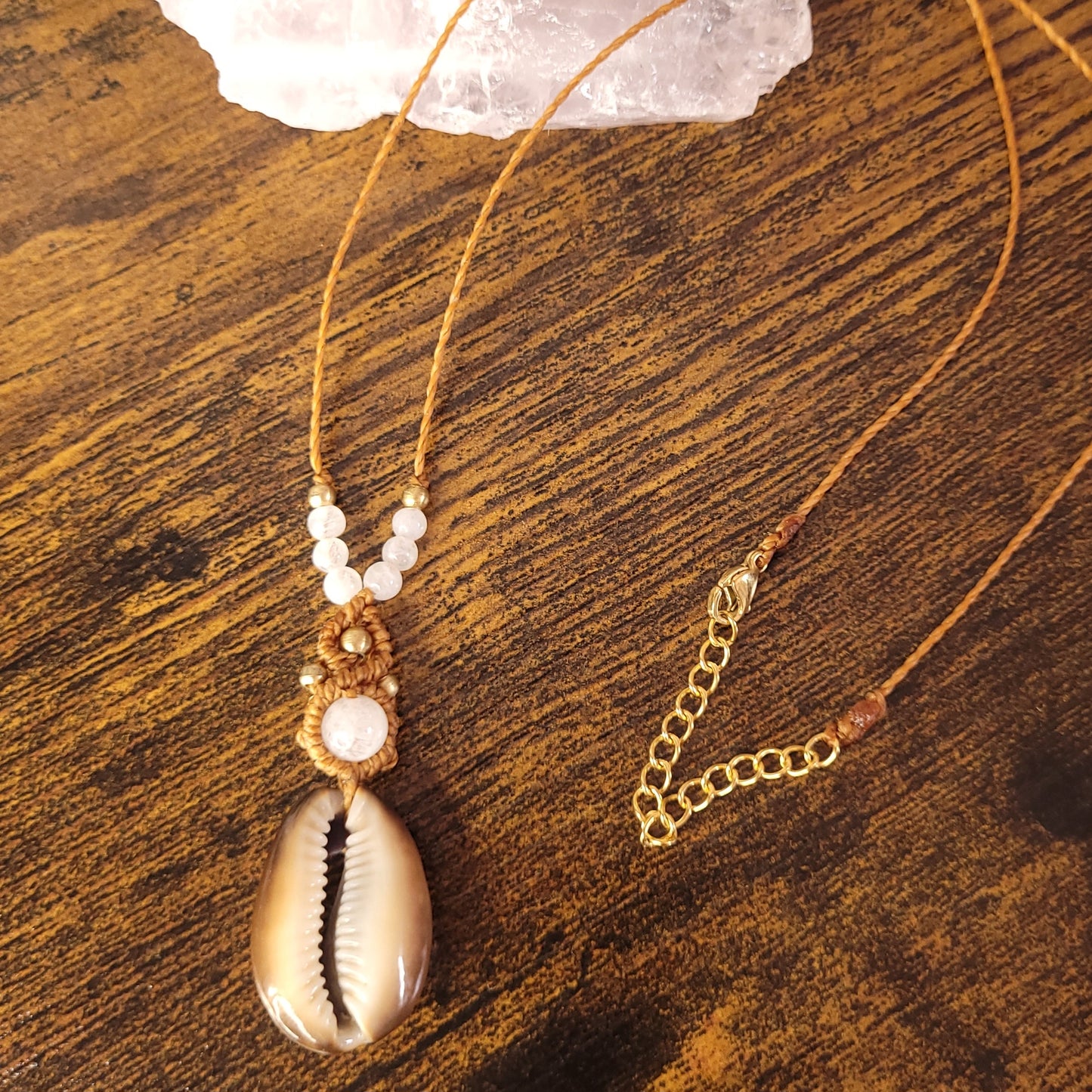 Muschelkette Kauri-Mondstein Caramel