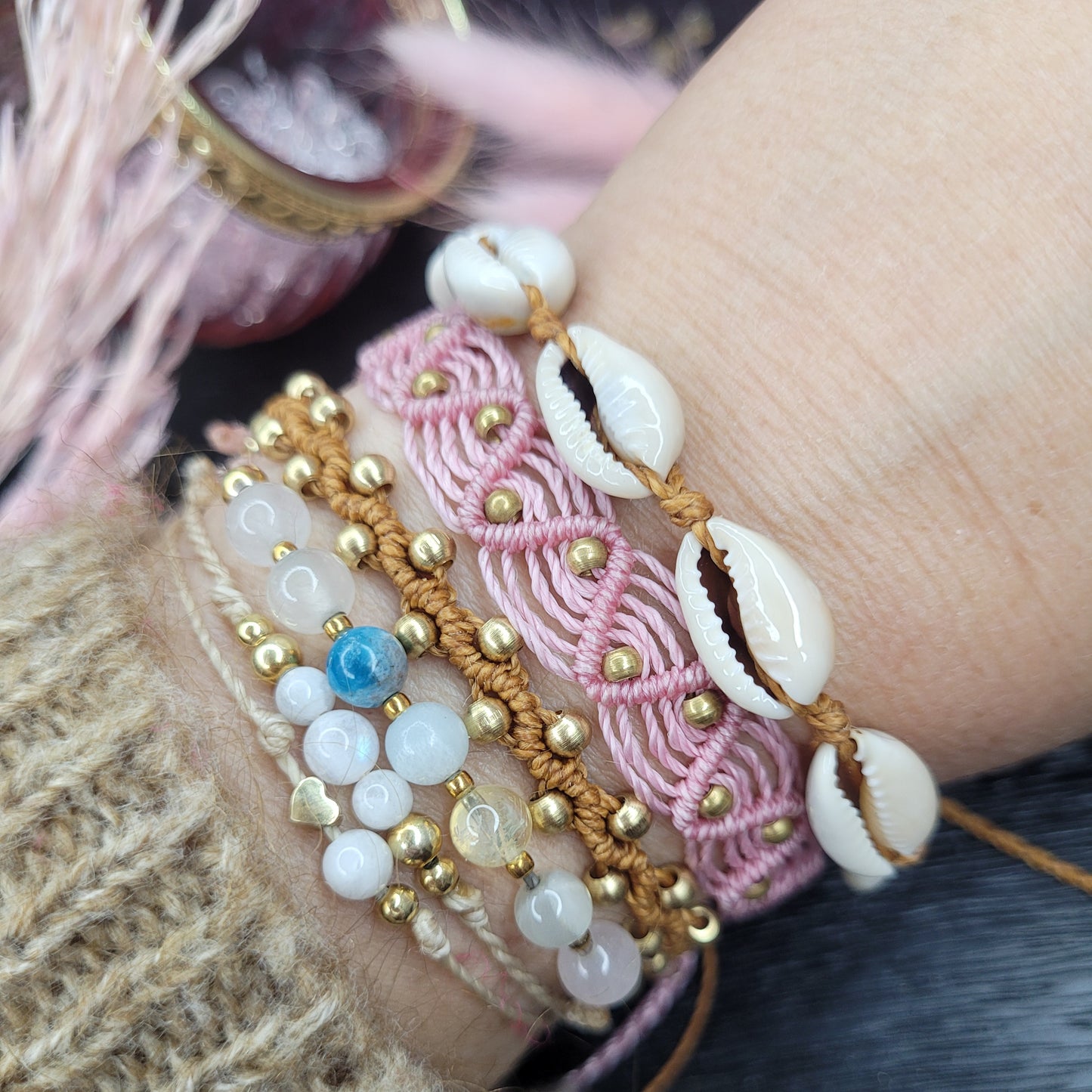 "PEARL" Armband mit goldenen oder silbernen Messingperlen personalisierbar