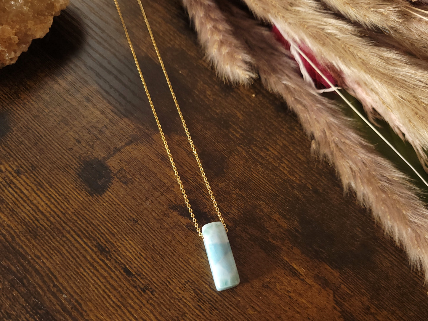 Magie des Meeres - Larimar an Ankerkette Gold