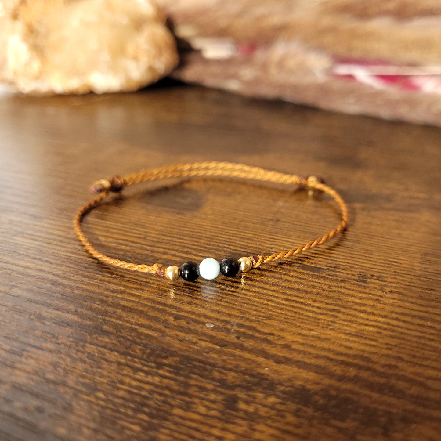 Magie des Meeres - Larimarperlen Armband Caramel