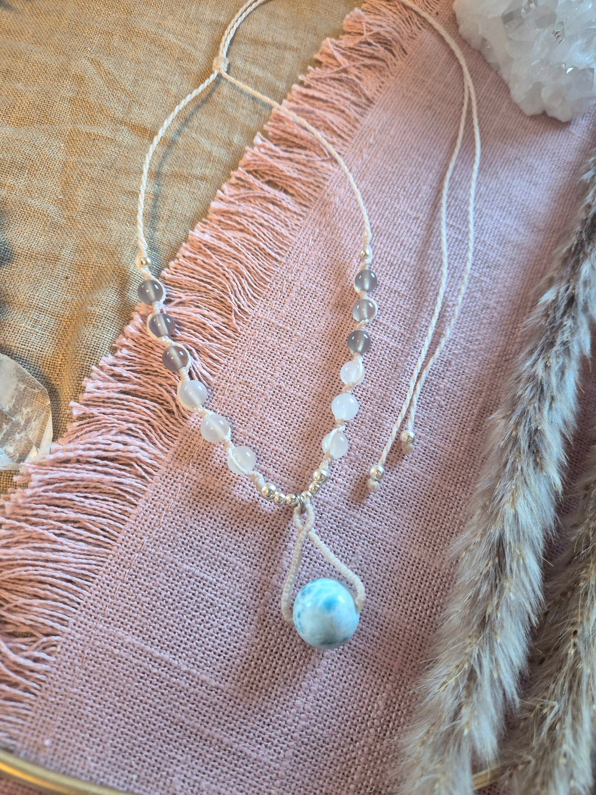 THE ONE - Kette mit Edelsteinkugel LARIMAR