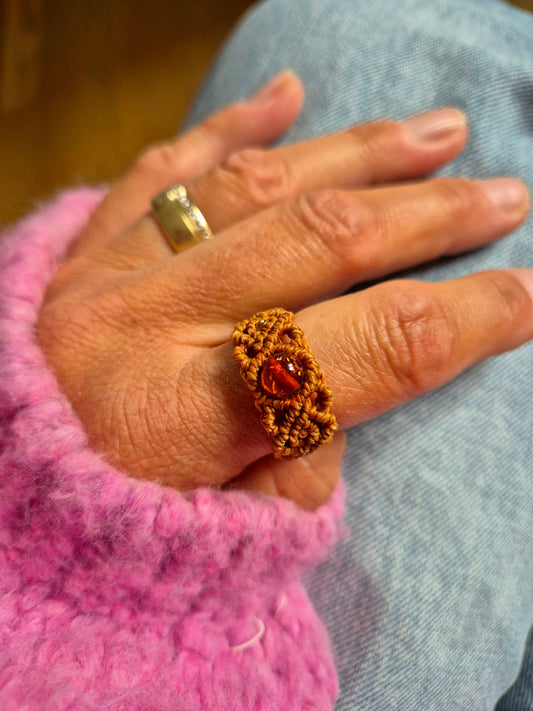LICHTZAUBER - Bernstein Makramee Ring
